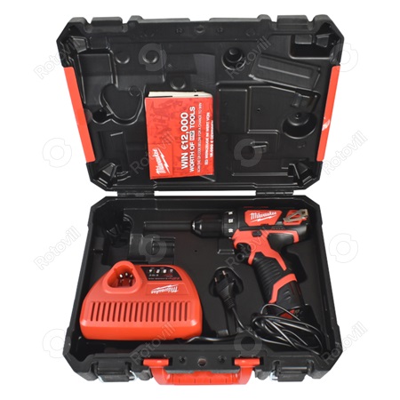 MILWAUKEE M12 BDD SZUPERKOMPAKT FÚRÓCSAVAROZÓ M12BDD-201C